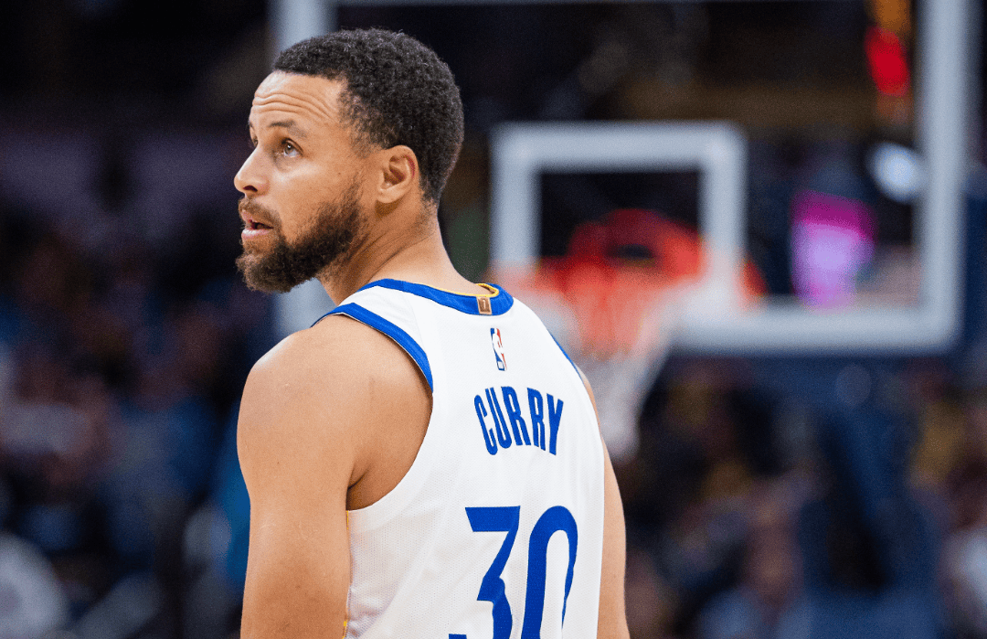 天博官网-太狠了！库里连续五场比赛得分超过大比分领先今晚AC米兰调整名单以备社区盾，托特纳姆窗口期调整名单的简单介绍